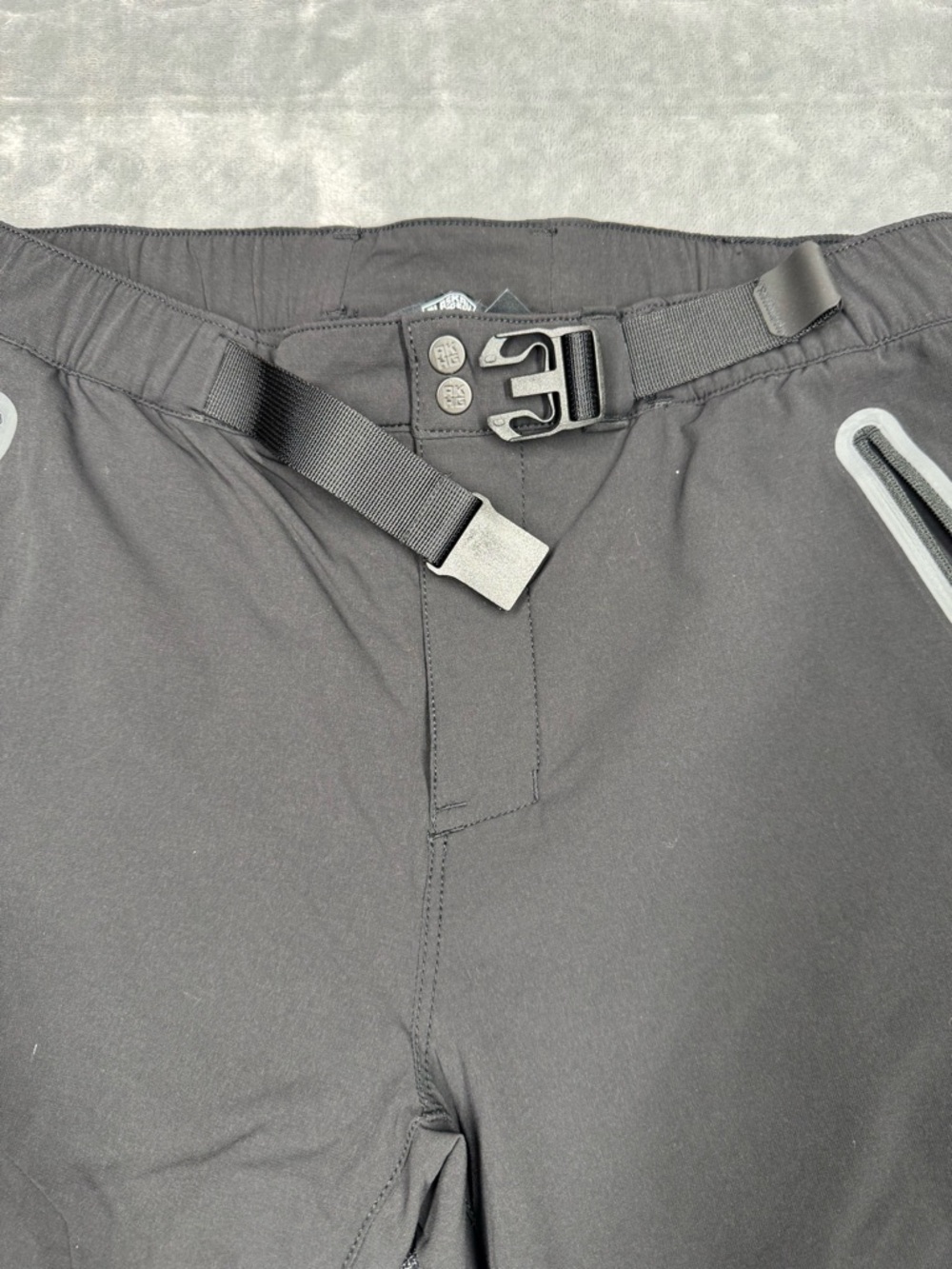 Duluth’s Alaskan Hardgear Black Belted Pants - Picture 5 of 15